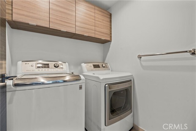 Building Photo - 816 W Oceanfront