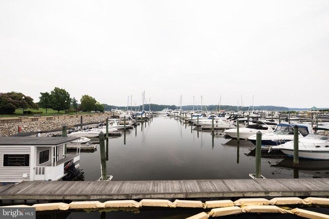 Building Photo - 610 Marina Landing Ln