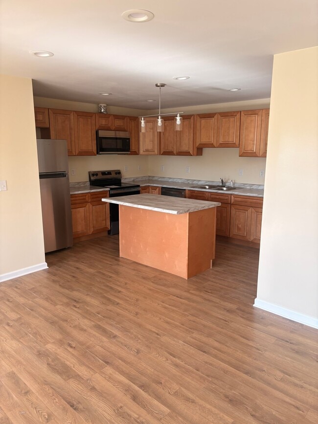 Building Photo - 509 Highland Park Dr