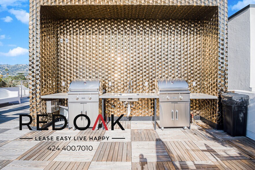 Building Photo - 700 N Spaulding Ave