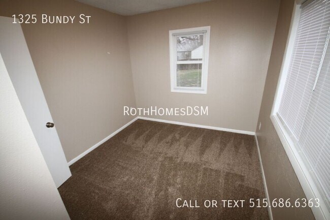 Building Photo - 1325 Bundy St