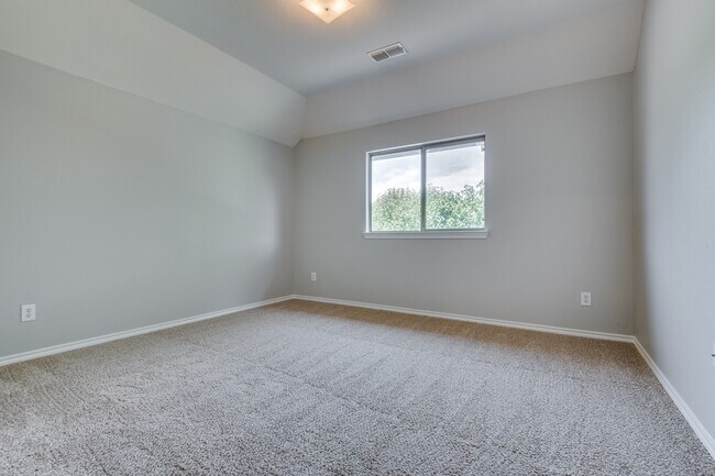 Building Photo - 3400 Timber Ridge Trl