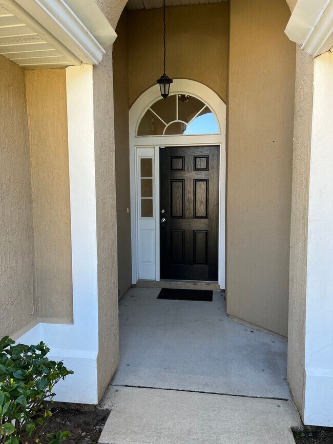 Building Photo - Stunning 3BR/2BA Whisper Creek Home