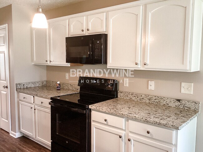 Building Photo - One month  FREE RENT!!!