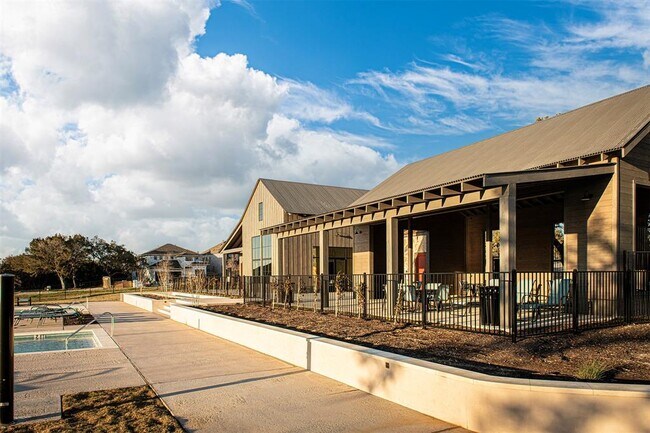 Building Photo - 215 Milam Crk Dr