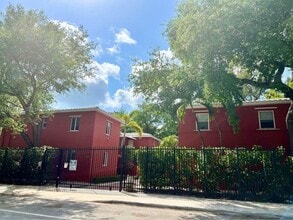 Building Photo - 544 NE 62nd St