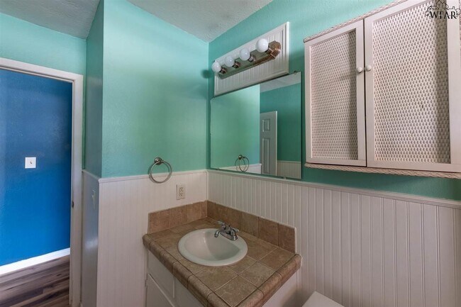 Building Photo - 4661 Briarwood Dr