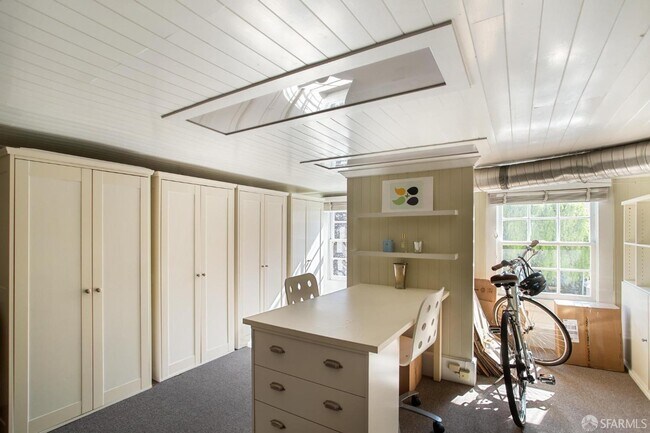 Building Photo - 67 Divisadero St