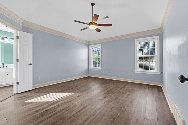 Building Photo - Charming Arlington Home with Modern Upgrades