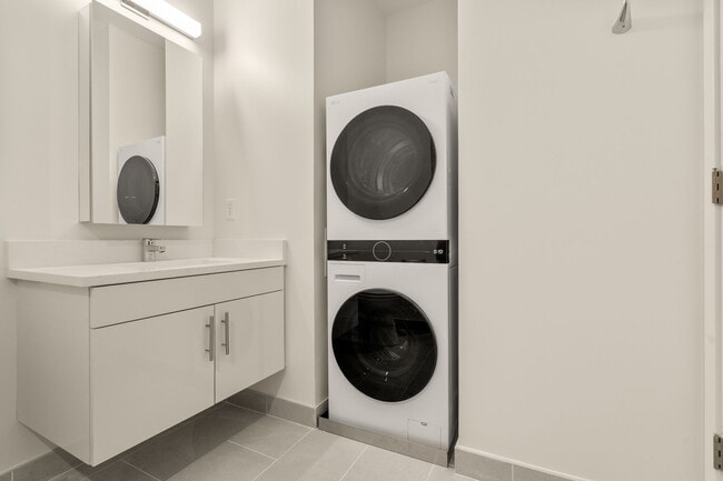 Building Photo - 1151 Walnut St