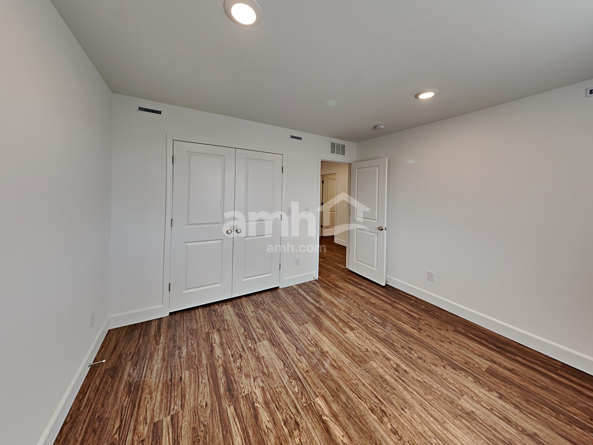 Building Photo - 9124 Crocker Pt Ct