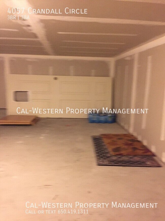 Building Photo - 4057 Crandall Cir