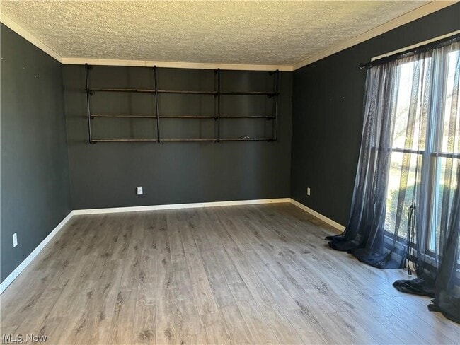 Building Photo - 242 Ravenshollow Dr