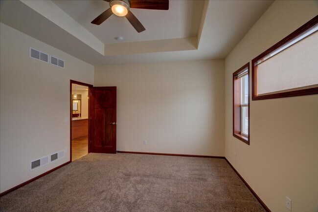 Building Photo - 525 Dragon Willow Ln