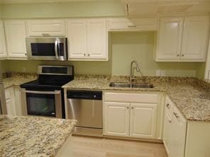 Building Photo - 4816 Amesbury Dr