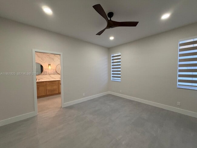 Building Photo - 755 Falling Water Rd