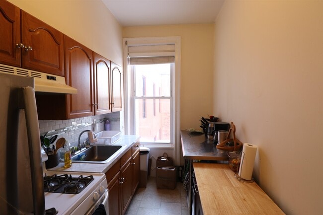 Building Photo - 202 Bloomfield St