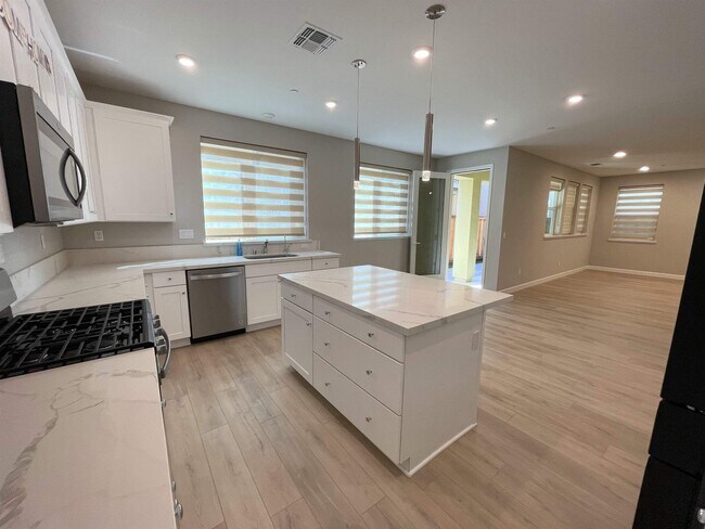 Building Photo - 1887 Orfanos Ranch Dr