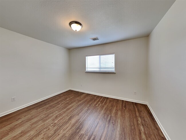Building Photo - 3915 Ridge Canyon Rd