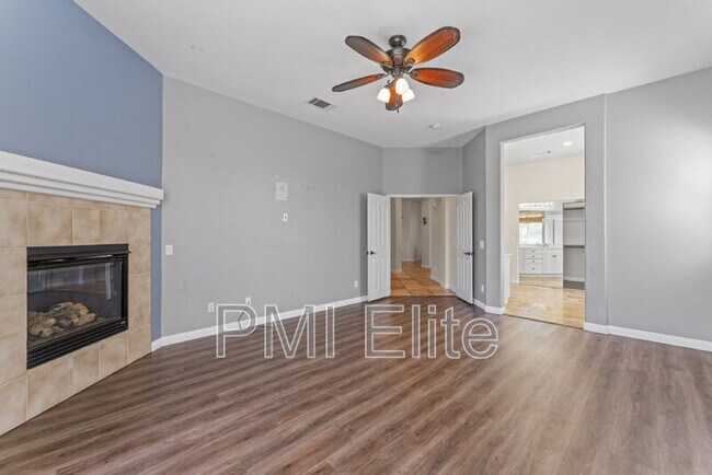 Building Photo - 34677 Desert Rd