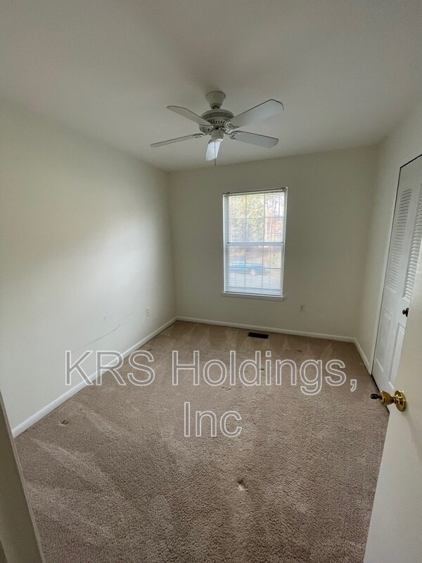 Building Photo - 5597 Shannon Ct