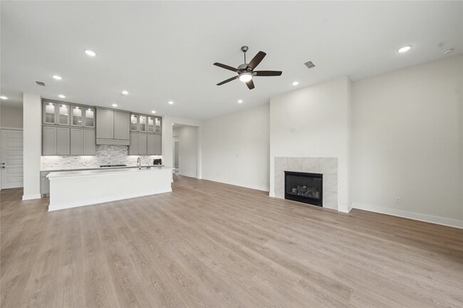 Building Photo - 5623 Logan Ridge Ln