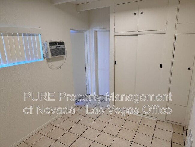 Building Photo - 23 W Basic Rd