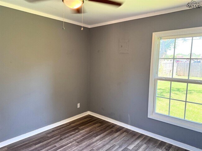Building Photo - 2949 Cunningham Dr