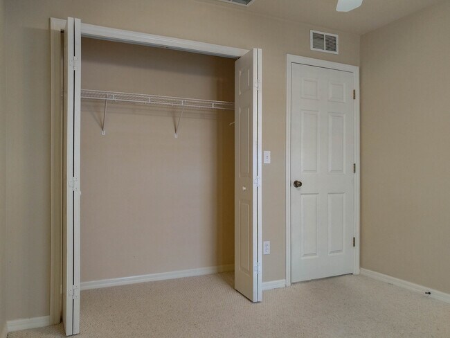 Building Photo - 3 Bed 2 Bath in Walnut Creek, Great NW Gainesville Location