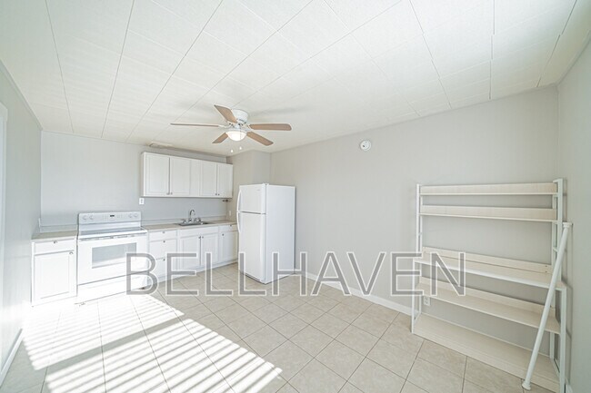 Building Photo - 134 W Main St