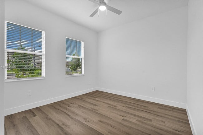 Building Photo - 4422 SW 122nd Ter