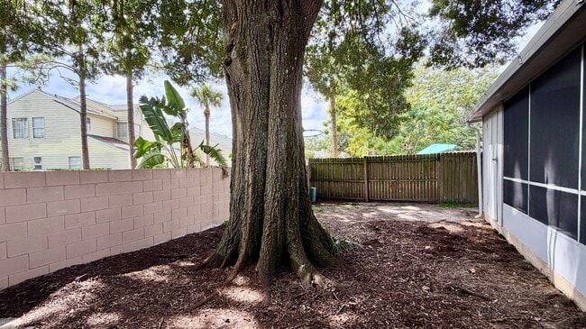 Building Photo - 301-302 Soldier Sq - 302 Soldier Sq