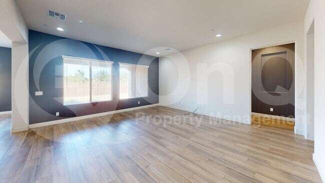 Building Photo - 2714 W Plateau Rdg Dr
