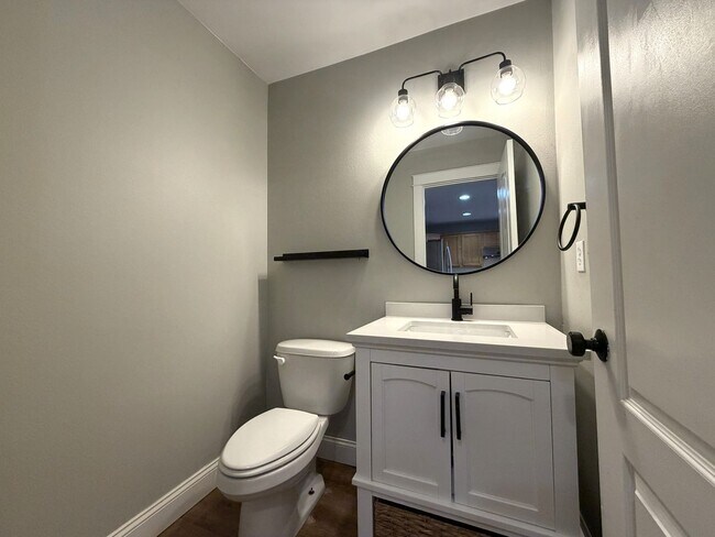 Building Photo - Spacious 4-Bedroom Home Near Lake Stevens in Desirable Noble Court