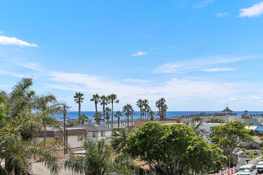 Building Photo - 184 Date Ave