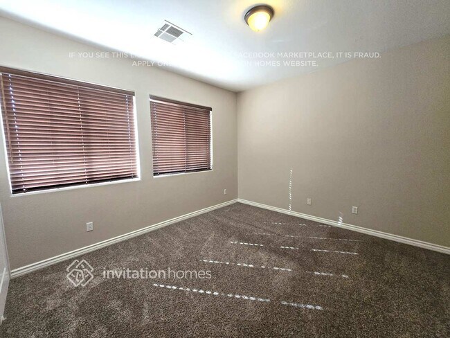 Building Photo - 5492 Oatfield St