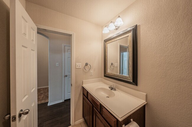 Building Photo - excellent single story home in Willow Park