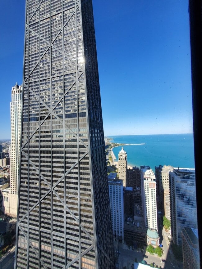 Building Photo - 180 E Pearson St