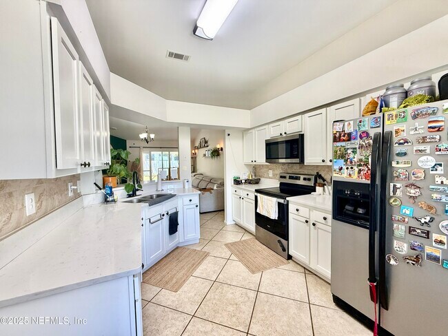 Building Photo - 13265 Mendenhall Pl