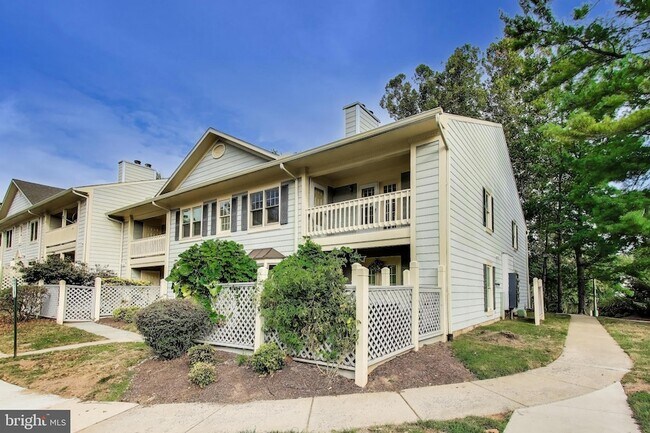 Building Photo - 13041 Shadyside Ln
