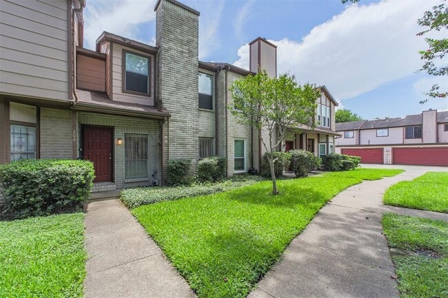 Building Photo - 12500 Brookglade Cir