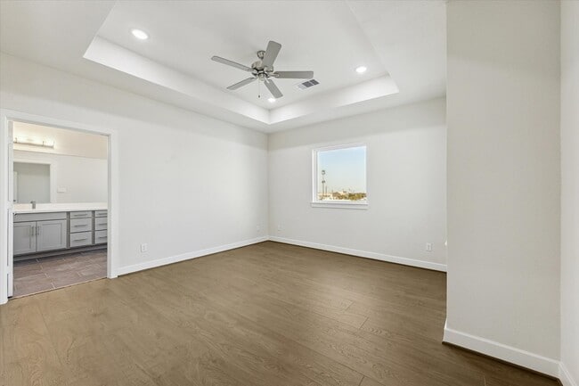 Building Photo - 408 N Stiles St