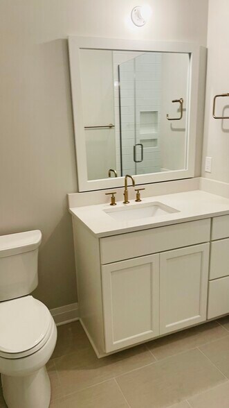 Building Photo - 6640 Mooney St