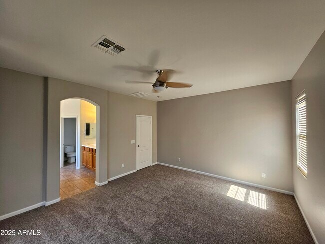 Building Photo - 2065 E Hulet Dr