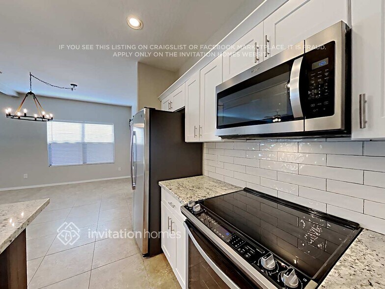 Building Photo - 2659 S Sailors Way