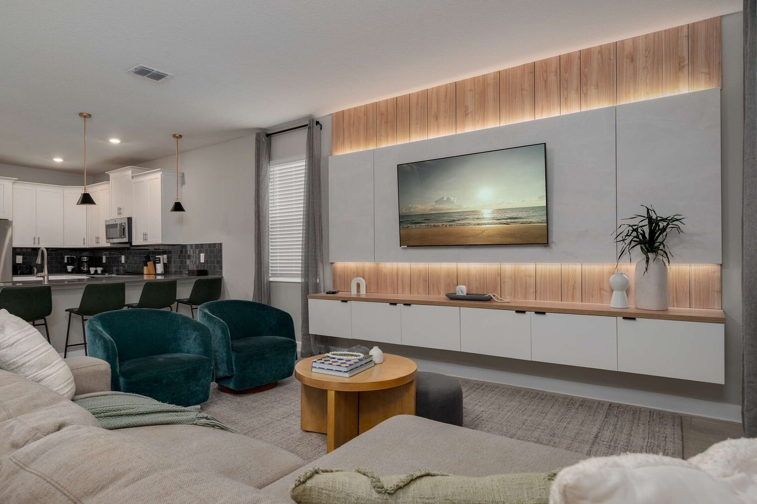 Building Photo - 9052 Sommerset Hills Dr