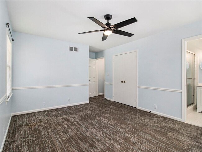 Building Photo - 1770 N Springs Dr