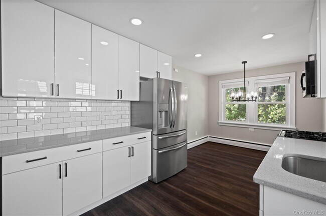 Building Photo - 305 Columbus Ave