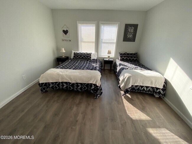 Building Photo - 95 Cooper Ave