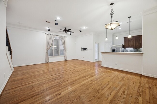 Building Photo - 3313 New Garden View Ln